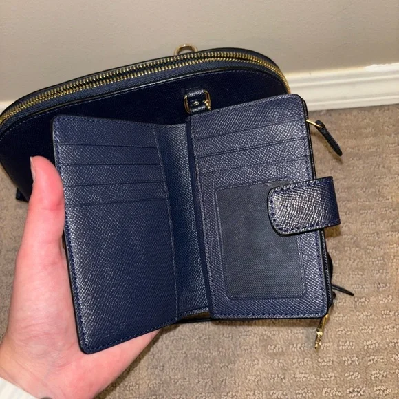 BNWOT Coach Purse with matching Wallet! - Picture 8 of 9